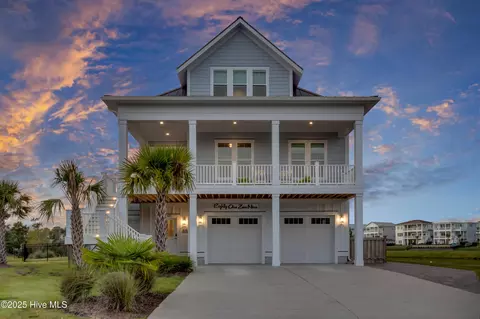 8109 Grand Harbour Ct, Wilmington, NC 28411
