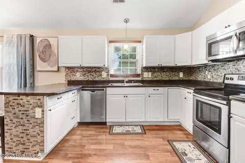 Kitchen - 110 Dwight Dr, Micro, NC 27555 photo 2 of 2