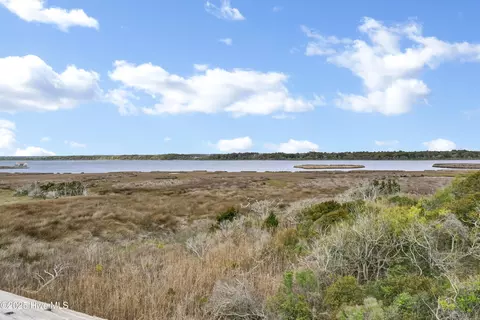 3145 Island Dr, North Topsail Beach, NC 28460