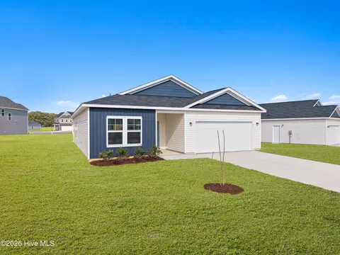 613 S Squires Run Ln, Richlands, NC 28574