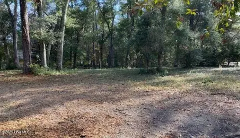 9131 Forest Dr SW, Sunset Beach, NC 28468