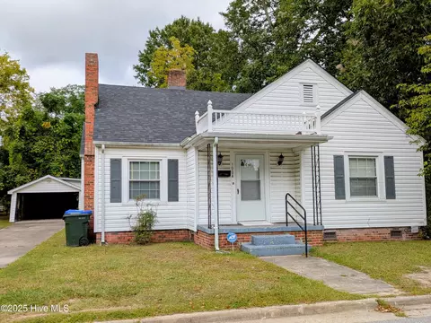 1004 Ward St, Greenville, NC 27834