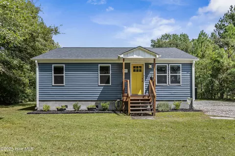 242 Walton Rd, Midway Park, NC 28544
