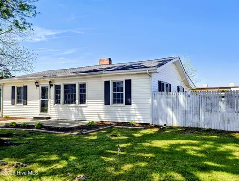 1220 Pamlico St, Washington, NC 27889