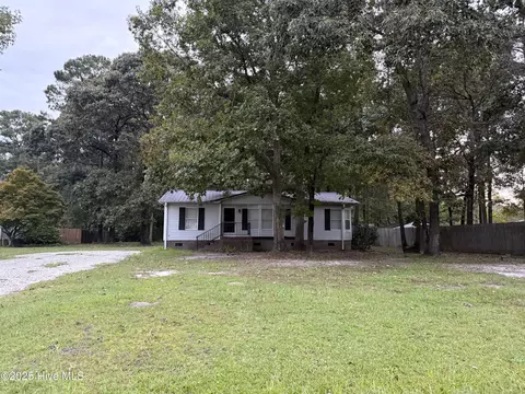 202 Forest Island Pt, Rocky Point, NC 28457