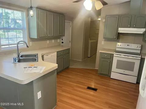 Kitchen - 124 Waterview Dr, Grandy, NC 27939 photo 1 of 2