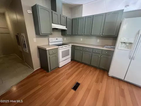 Kitchen - 124 Waterview Dr, Grandy, NC 27939 photo 2 of 2