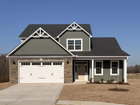 111 Ironbark Dr, Raeford, NC 28376