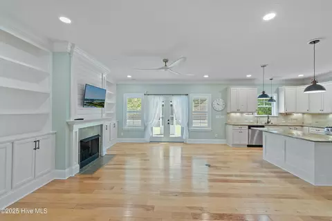 Living - 557 Button Bush Ln, Hampstead, NC 28443 photo 1 of 6