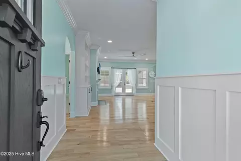 Entry Way - 557 Button Bush Ln, Hampstead, NC 28443 photo 1 of 1