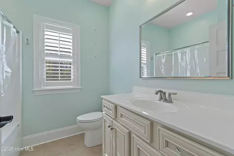 Bath - 557 Button Bush Ln, Hampstead, NC 28443 photo 5 of 6