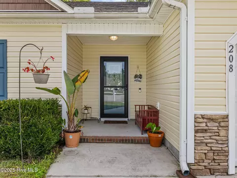 208 Demetrius Ct, Hubert, NC 28539 photo 7