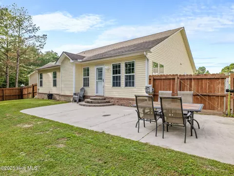 208 Demetrius Ct, Hubert, NC 28539 photo 11