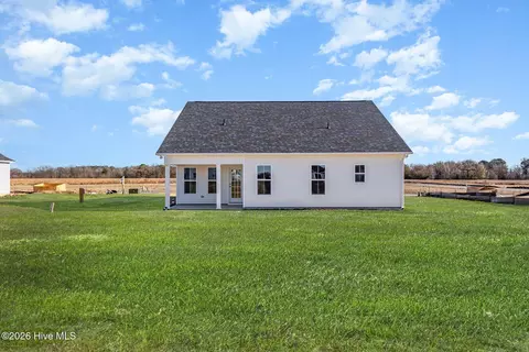Exterior - 37 Tuscarora Dr, La Grange, NC 28551 photo 3 of 6