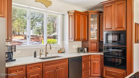 Kitchen - 11 Mcmichael Dr, Pinehurst, NC 28374 photo 4 of 6