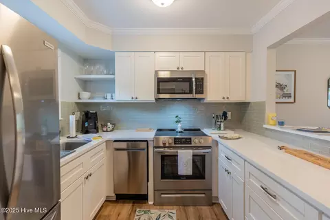 Kitchen - 5 Pine Tree Rd #120, Pinehurst, NC 28374 photo 1 of 2