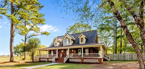 415 Bay Bush Rd, Vanceboro, NC 28586