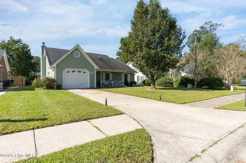 107 S Forest Dr, Havelock, NC 28532