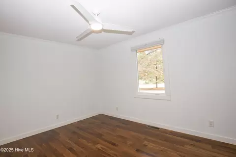 Bedroom - 100 Beaver Ln, Pinehurst, NC 28374 photo 7 of 11