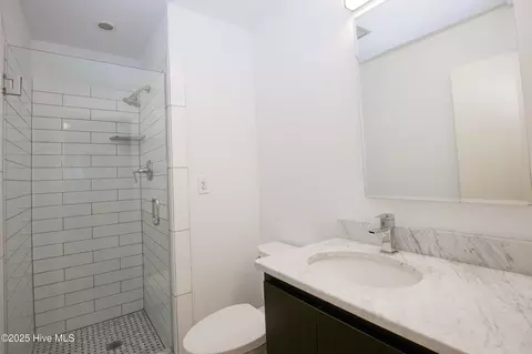 Bath - 100 Beaver Ln, Pinehurst, NC 28374 photo 4 of 6