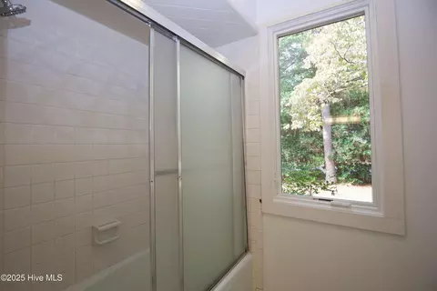 Bath - 100 Beaver Ln, Pinehurst, NC 28374 photo 2 of 6
