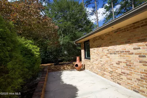 Exterior - 100 Beaver Ln, Pinehurst, NC 28374 photo 3 of 9
