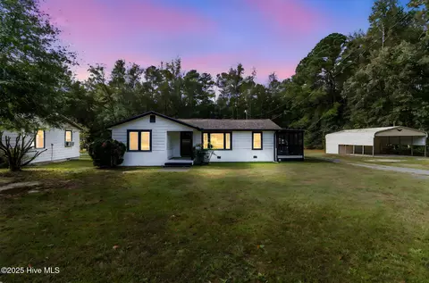 21480 Jane Shaw Rd, Wagram, NC 28396
