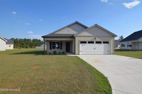 34 Hampton Way, Snow Hill, NC 28580
