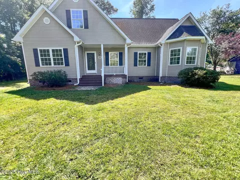 213 Country Place Rd, Wilmington, NC 28409