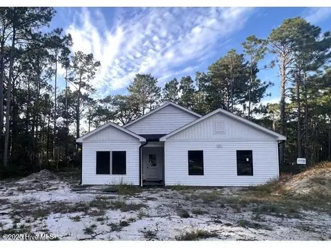 291 Masters Dr, Southport, NC 28461