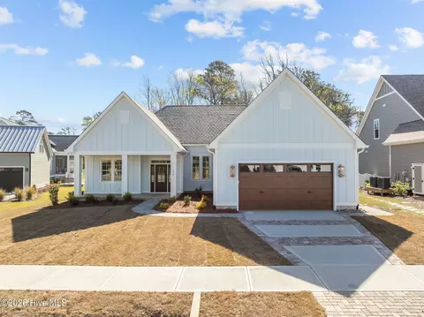 532 Avocet Dr, Beaufort, NC 28516