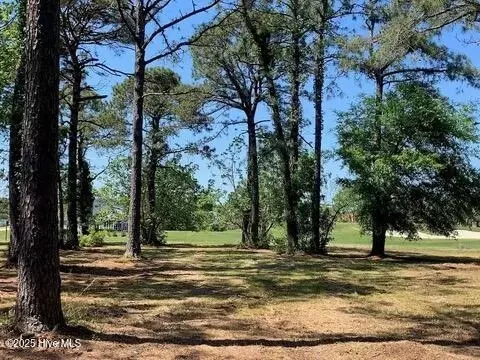3190 Beaver Creek Dr SE, Southport, NC 28461