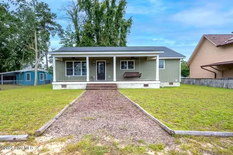 51 Sunrise Cv, Elizabethtown, NC 28337