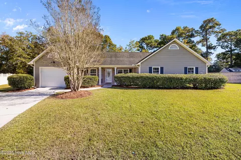4424 Bridgeport Dr, Wilmington, NC 28405
