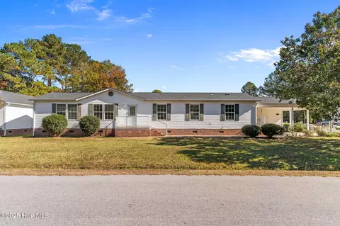 1041 Palm Ct SW, Calabash, NC 28467