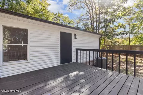 Exterior - 1320 Sloop Point Rd, Hampstead, NC 28443 photo 4 of 5