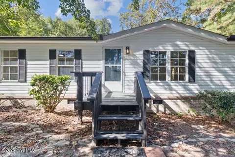 Exterior - 1320 Sloop Point Rd, Hampstead, NC 28443 photo 1 of 5