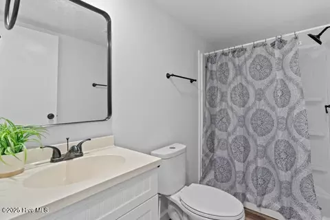 Bath - 1320 Sloop Point Rd, Hampstead, NC 28443 photo 3 of 3