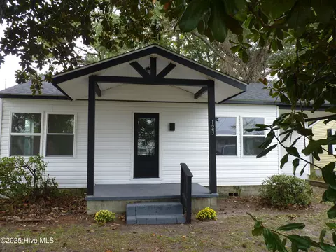 123 Jackson St, Edenton, NC 27932