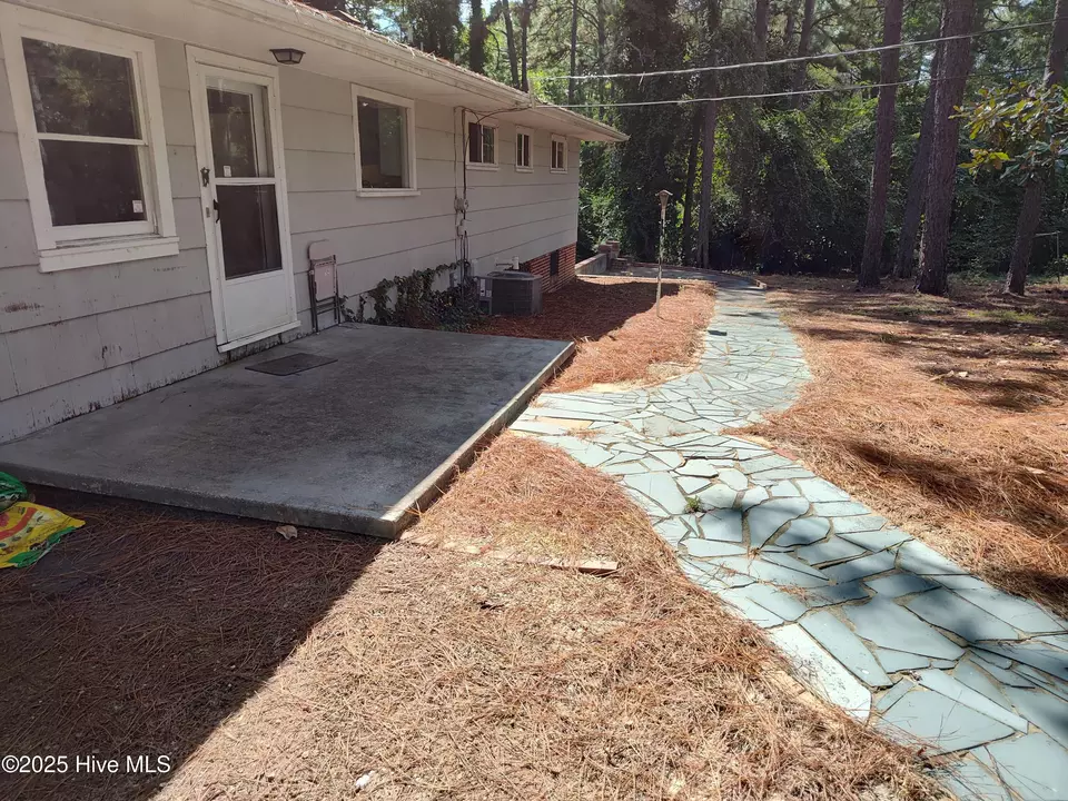 Exterior - 355 S Peach St, Pinebluff, NC 28373 photo 3 of 5