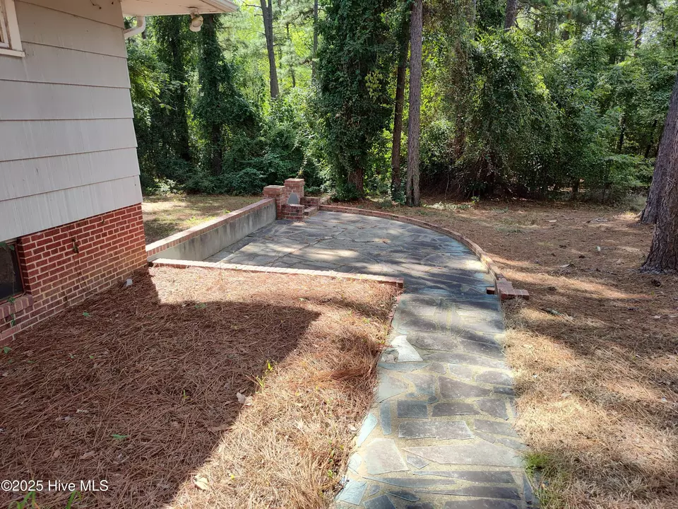 Exterior - 355 S Peach St, Pinebluff, NC 28373 photo 4 of 5