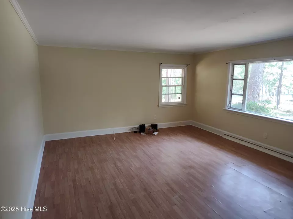 Living - 355 S Peach St, Pinebluff, NC 28373 photo 2 of 3