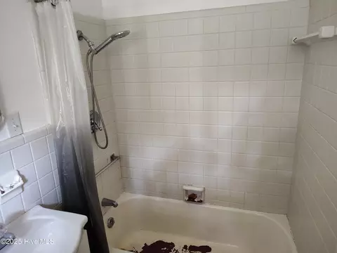 Bath - 355 S Peach St, Pinebluff, NC 28373 photo 1 of 2