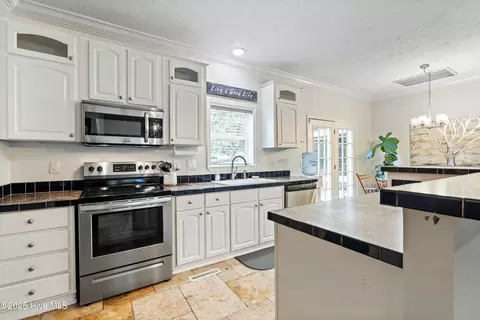 152 Crystal Ct, Hampstead, NC 28443 photo 19