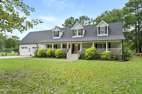 152 Crystal Ct, Hampstead, NC 28443 photo 5