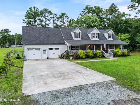 152 Crystal Ct, Hampstead, NC 28443 photo 3