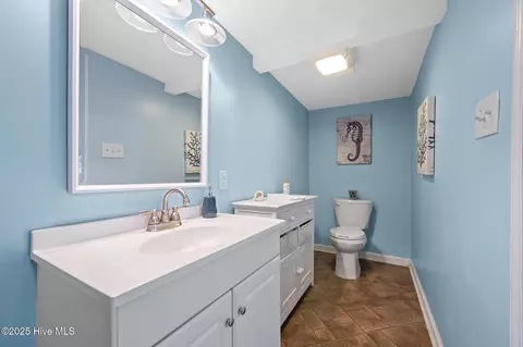 Bath - 618 Creek Dr, Hampstead, NC 28443 photo 1 of 5
