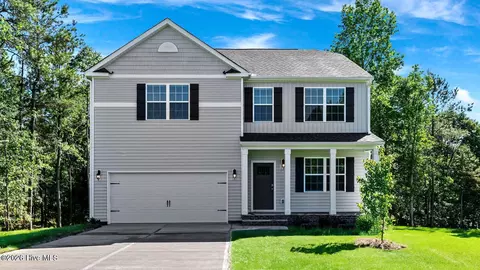 386 Hartfield Ave, Raeford, NC 28376
