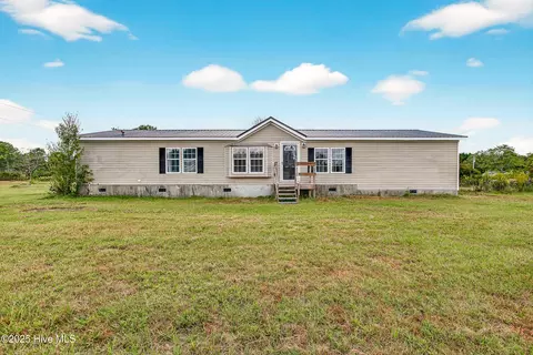594 Montague Rd, Currie, NC 28435