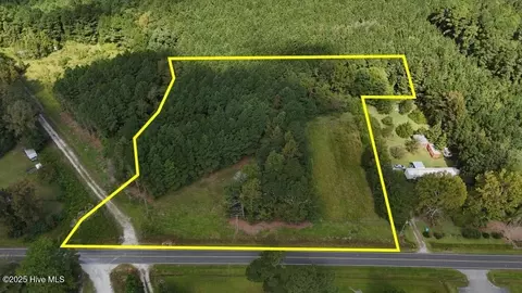 287 Barbee Rd, Richlands, NC 28574
